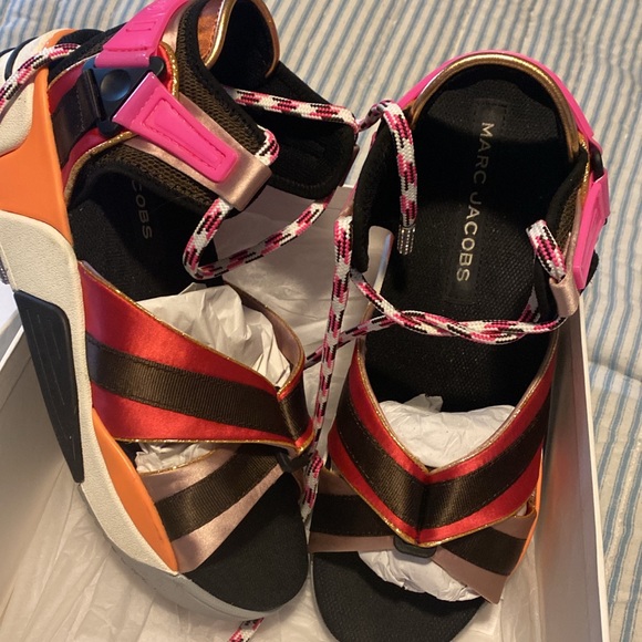 Marc Jacobs raspberry multi color - Picture 1 of 3